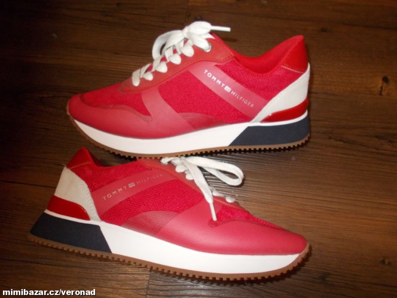 BOTASKY TOMMY HILFIGER VEL 38 NOVÉ JEN VYZKOUŠENÉ