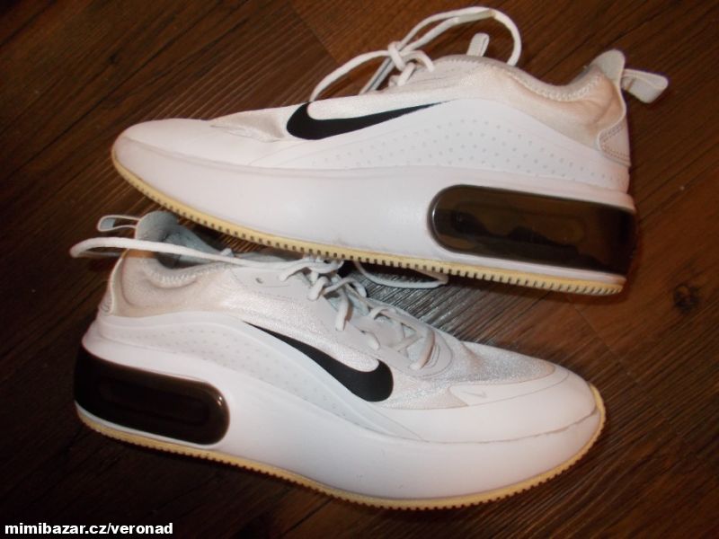 DÁMSKÉ ODLEČENÉ BOTASKY NIKE AIR MAX V. 37.5