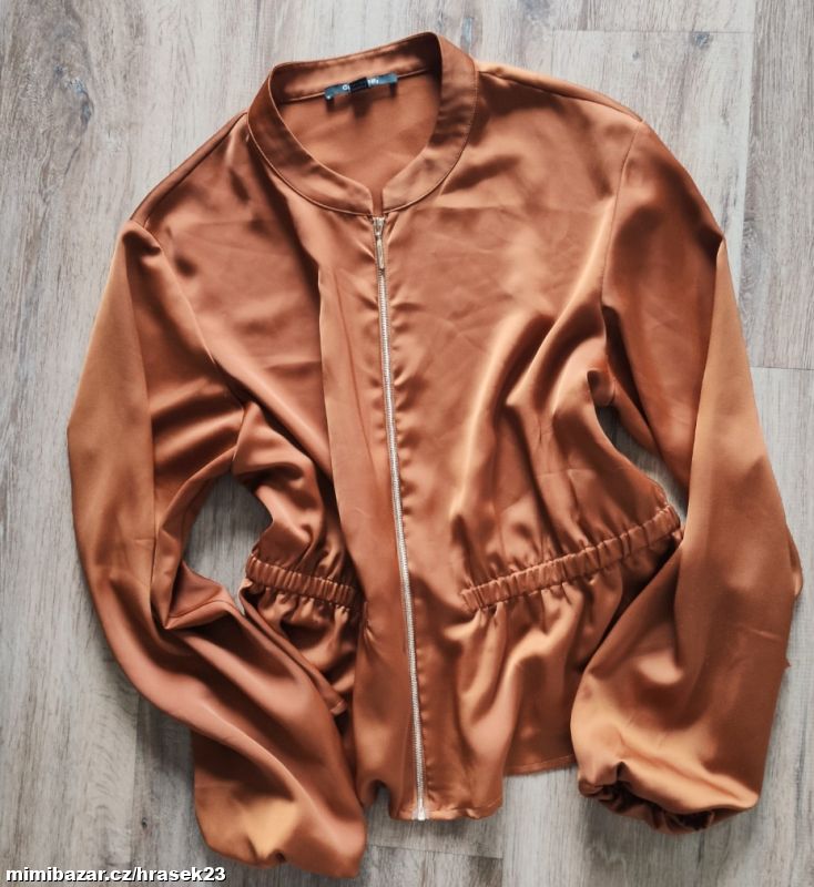 SATÉNOVÁ BUNDIČKA COMMA 38/40