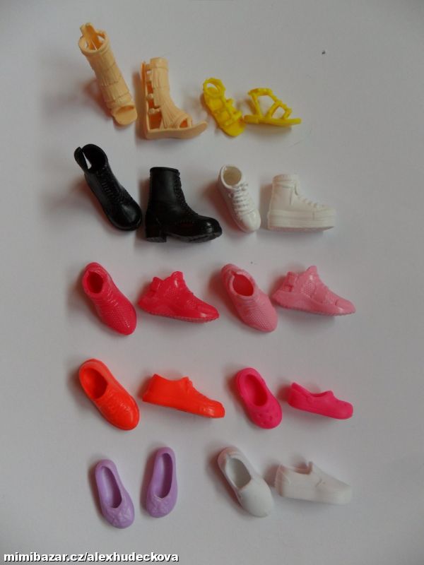 BOTIČKY PRO PANENKU BARBIE S PLOCHOU NOŽKOU