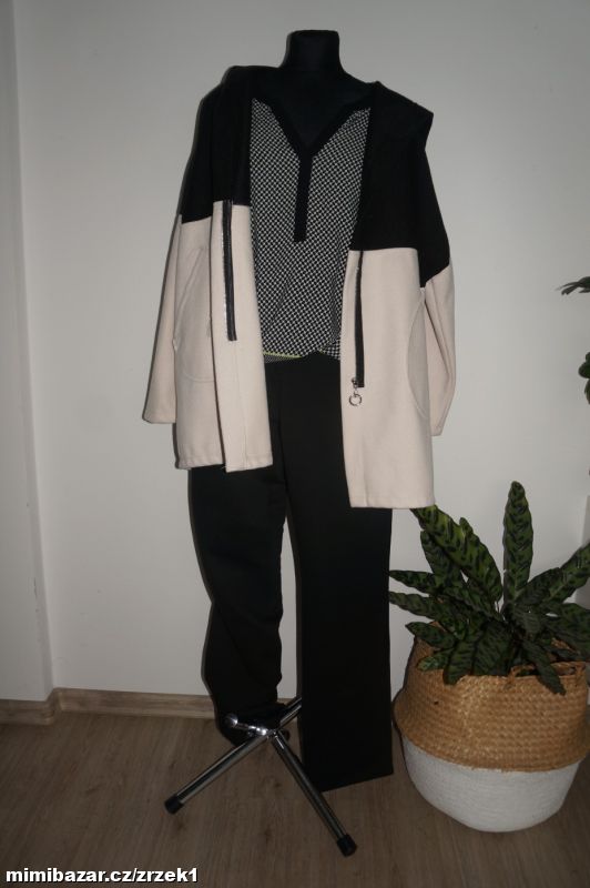 158C nádherný kabátek vel.XXL