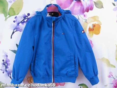Přechodní modrá bunda s kapucí TOMMY HILFIGER