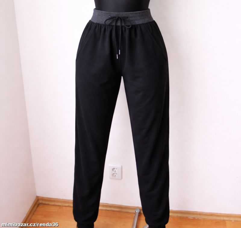 Dámské tepláky Nike vel. S - top stav