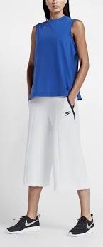 BAVLNĚNÉ KRAŤASY NIKE 42/44