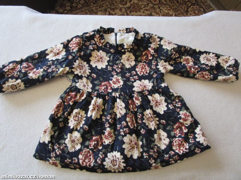 Pěkné i jako slavnostní teplejší šatečky, vel. 80