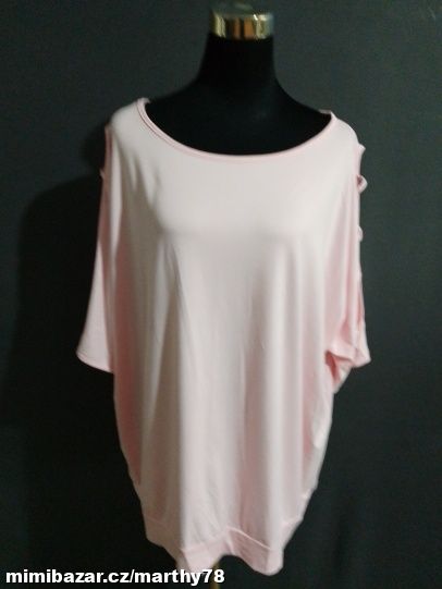 *** KRÁSNÉ DÁMSKÉ TRIKO S PRŮSTŘIHAMA, VEL.5XL ***
