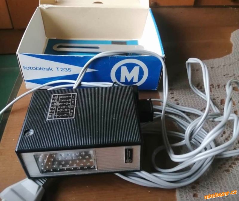 Retro foto blesk Mechanika