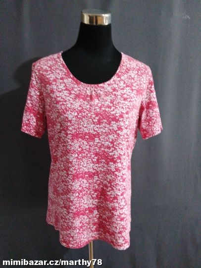 *** KRÁSNÉ DÁMSKÉ VZOROVANÉ TRIKO, VEL.M/L ***