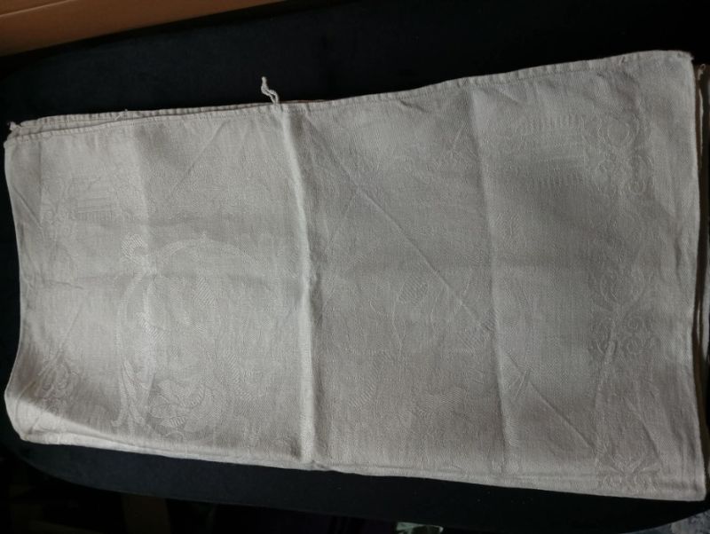 Starý ručník, cca 51x112 cm