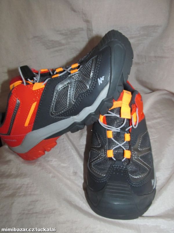 Outdoorové boty, tenisky Quechua CrossRock