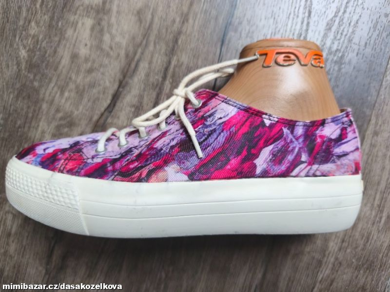 Tenisky na platformě zn. VAGABOND v.40