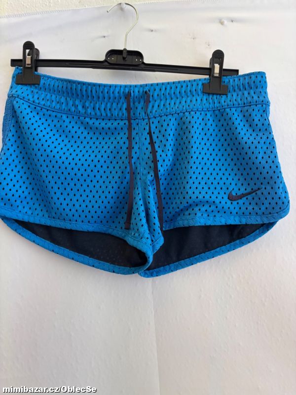 dámské sportovní kraťasy NIKE