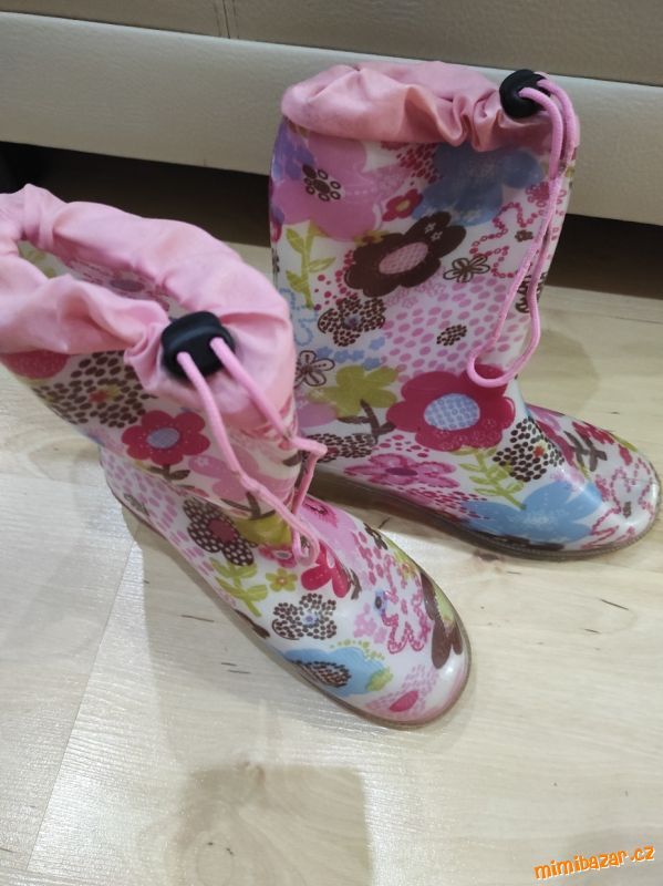 RŮŽOVÉ HOLČIČÍ GUMÁKY VEL. 35