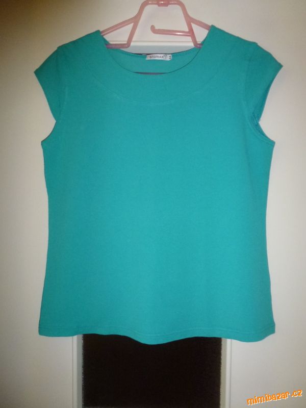 TRIČKO- VÝBORNÝ STAV - AKCE 2 + 1 ZDARMA