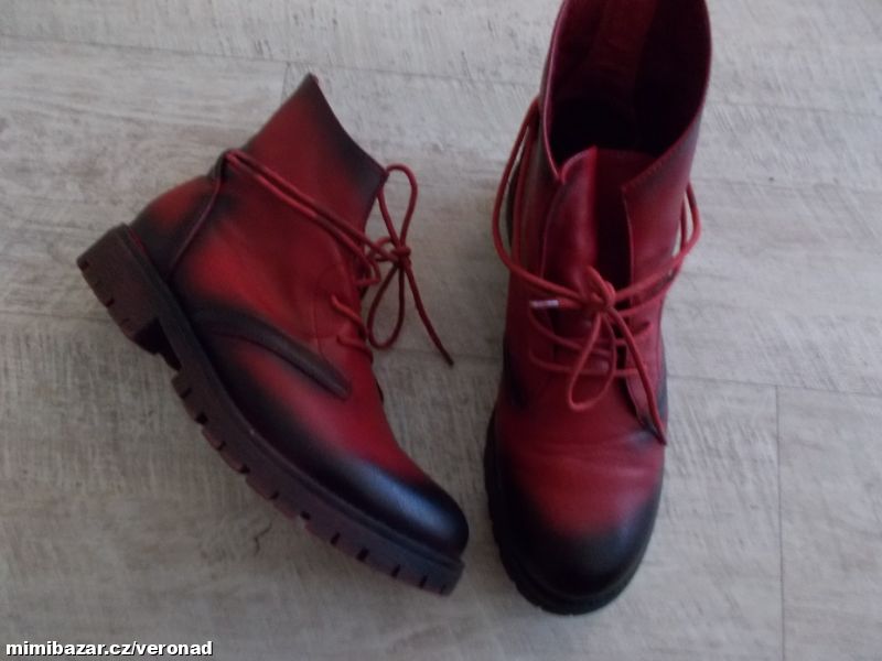 LUXUSNÍ KOŽENÉ ITALSKÉ BOTY VEL 38 PC 3490 KČ