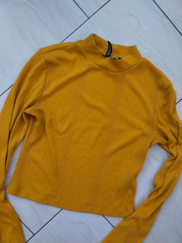 Crop top - tričko H&M