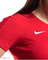 DÁMSKÉ FUNKČNÍ TRIKO NIKE 40