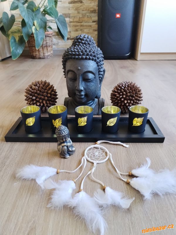 Dekorace Buddha a svícen