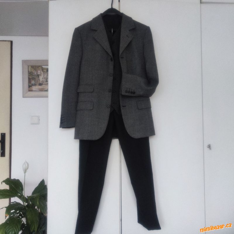 Chlapecký pánský oblek 3dílný zn PROBENE