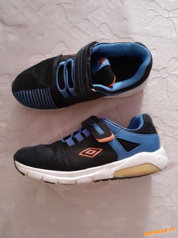 Tenisky Umbro vel.32.