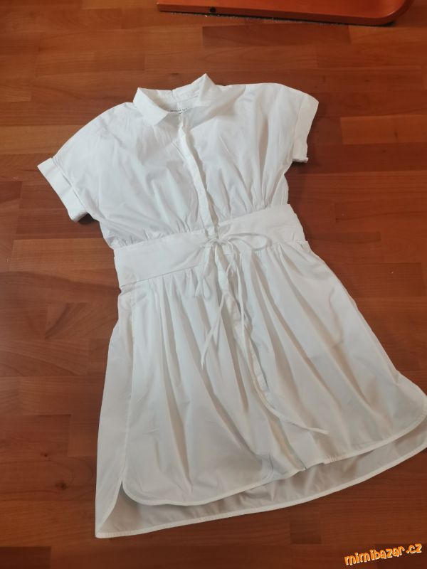 Propínací šaty Reserved