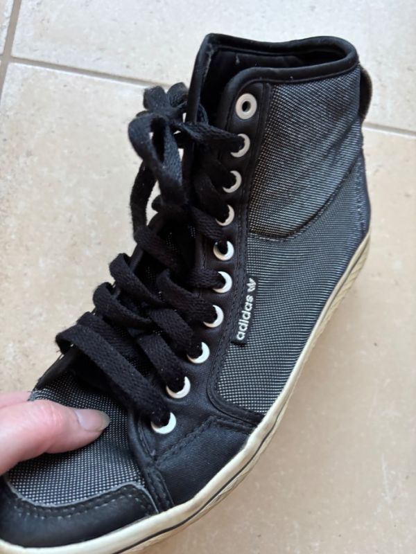 Černo-stříbrné tenisky kotníkové Adidas