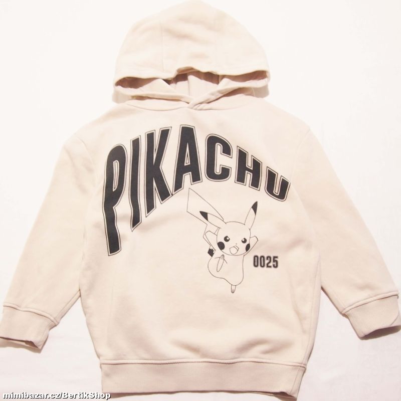 K114. Mikina Pikatchu