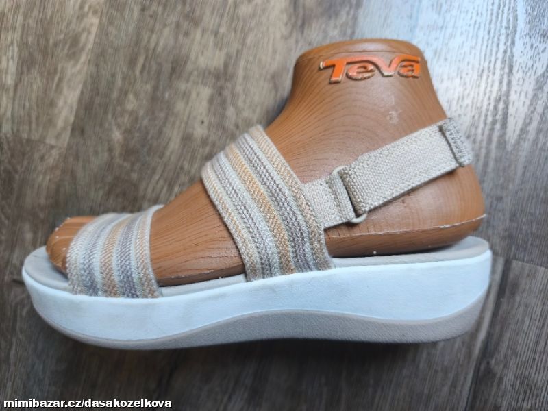 Velmi pohodlné letní boty CLARKS v.39, 5