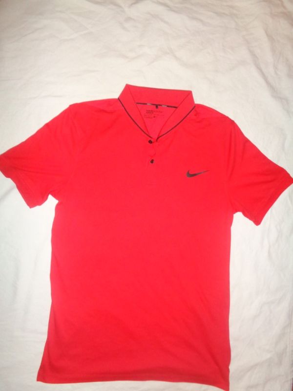 Luxusní červené tričko Nike Golf Dri-Fit