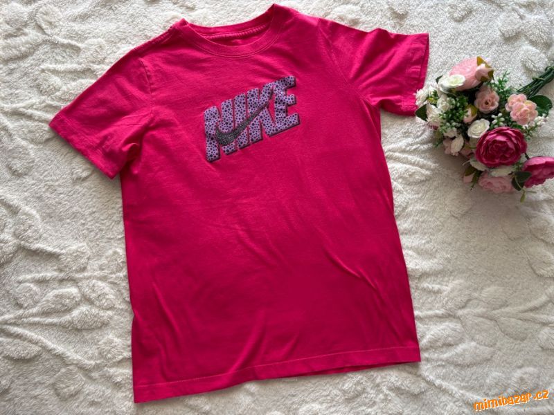 Triko zn. Nike - v.cca 10/11 let