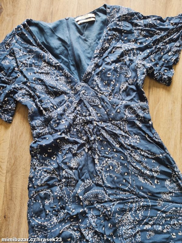 MAXI ŠATY PULL BEAR 38