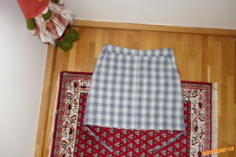 Dámská sportovní kostkovaná sukně vel. M