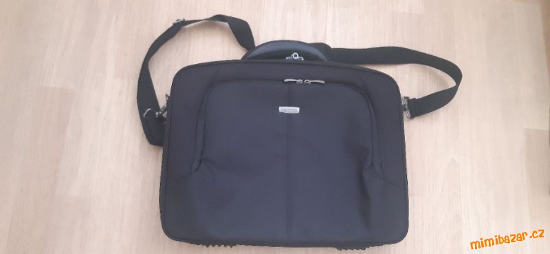 značková taška na notebook DICOTA