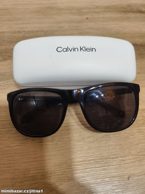 Sluneční brýle Calvin Klein
