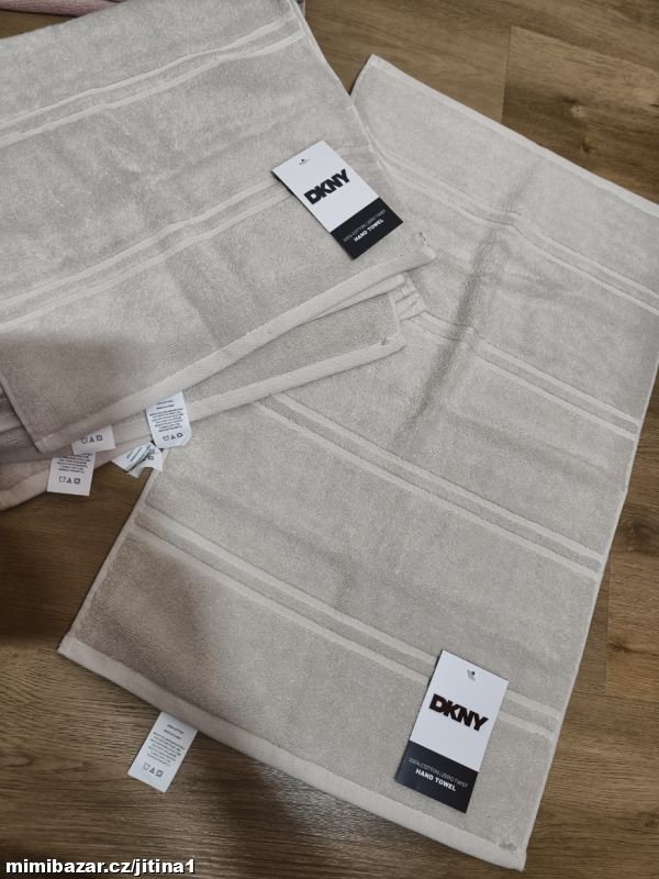 Smetanove ručníky Donna Karan 41x66cm