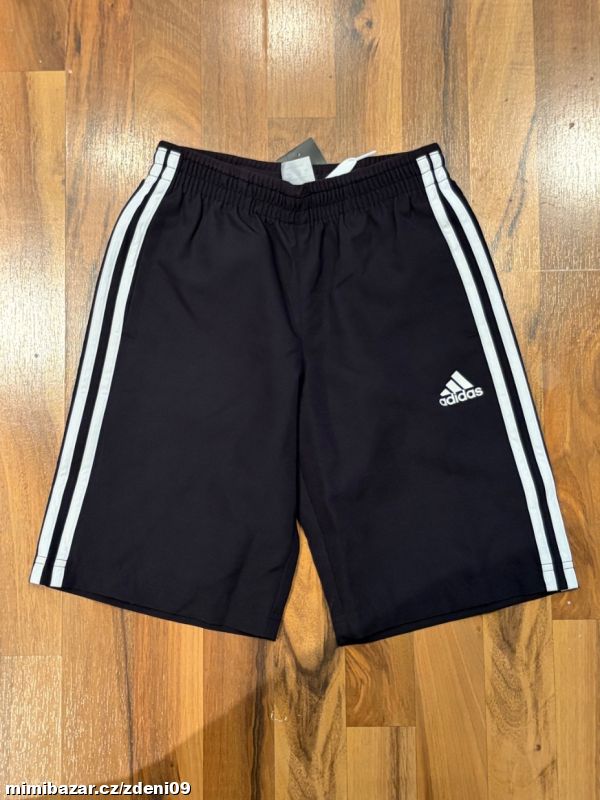 Kraťasy Adidas