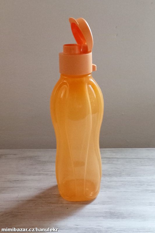 Voděnka 500 ml s pítkem