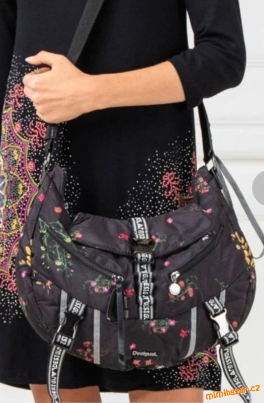 kabelka desigual