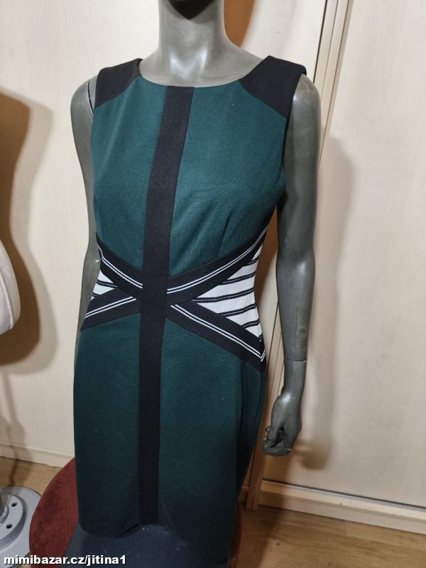Ivanka Trump šaty pouzdro ve vel M