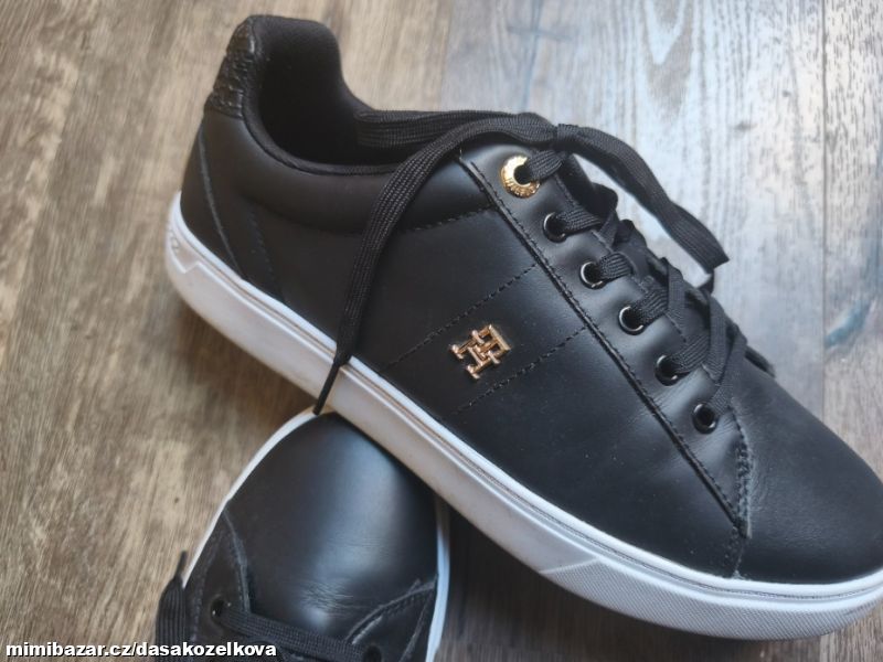 Černé kožené tenisky Tommy Hilfiger v.41