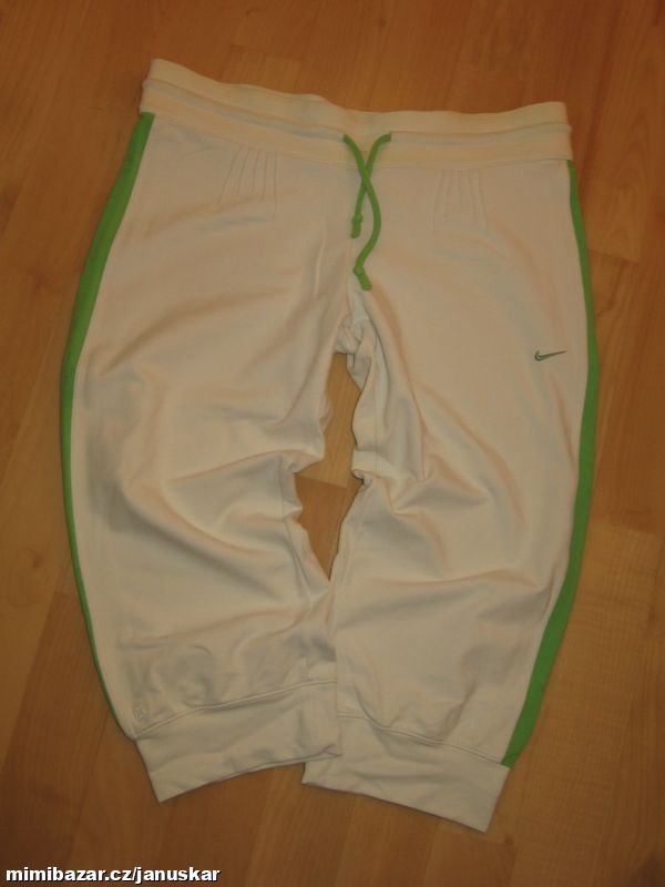 Dámské bavlněné 3/4 kalhoty / kraťasy Nike Dri-Fit