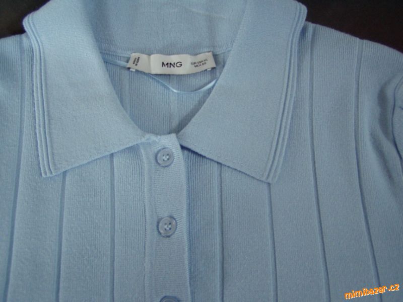 Úpletové sv. modré tričko MANGO + bílé H&M zdarma