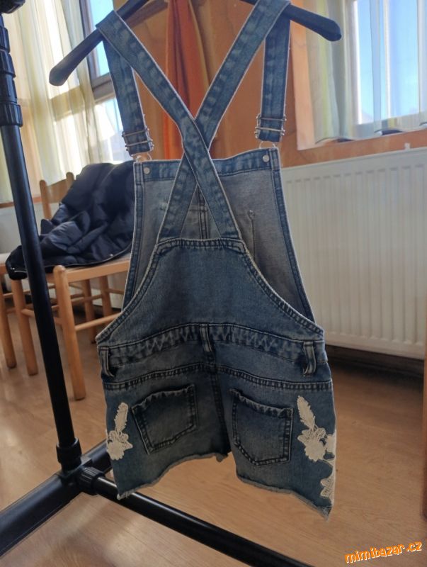 Laclové kraťasy