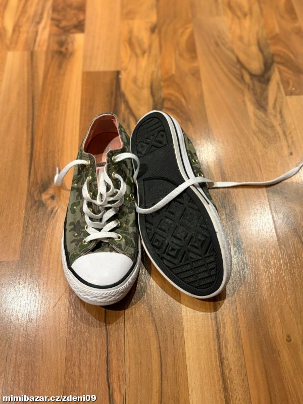 Plátěnky, kecky Converse