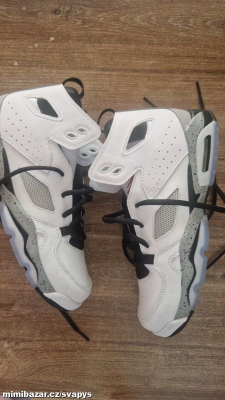 Jordan tenisky vel. 40
