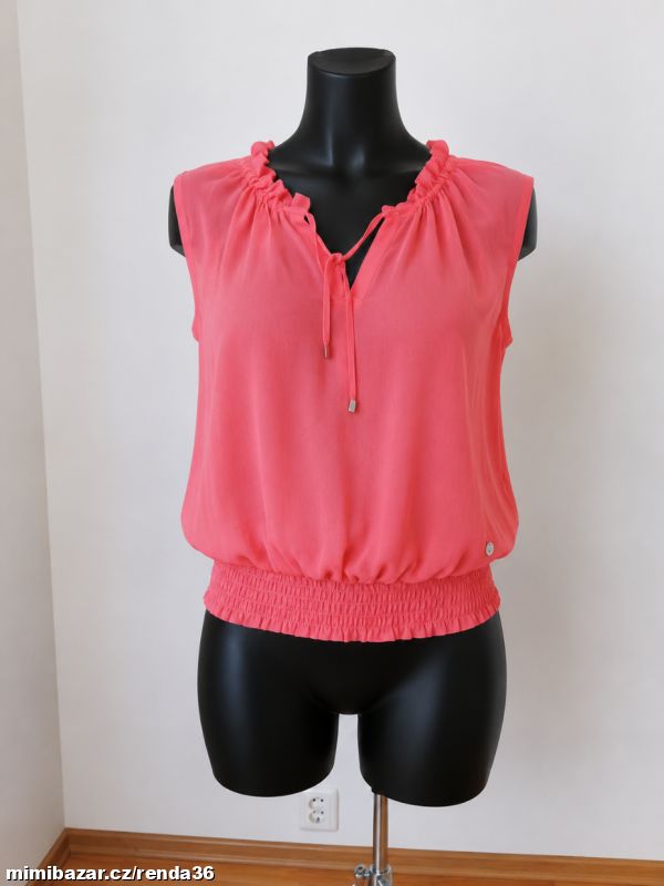 Halenka Guess- vel. S - nová