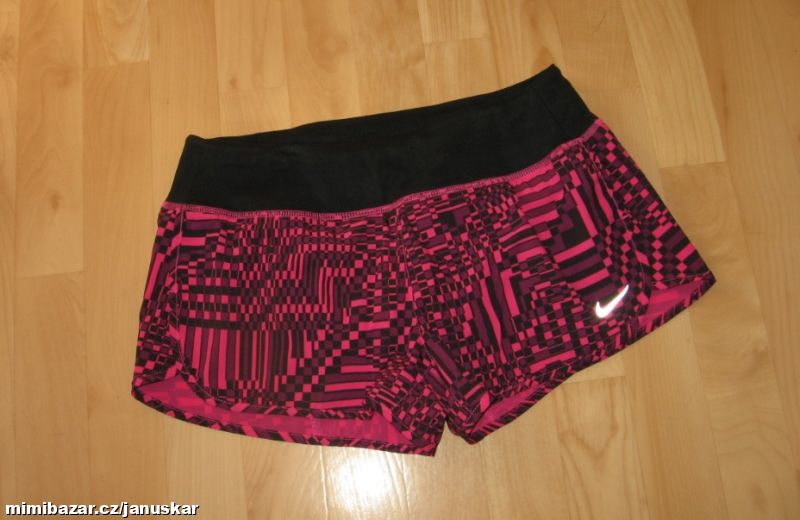 Dámské sportovní kraťasy / šortky Nike Dri-Fit