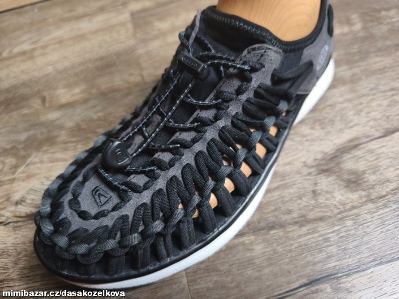 Keen Uneek O2 vel.40, 5