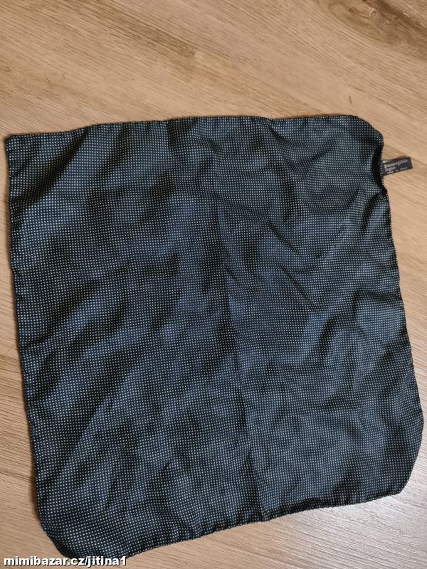 Malý hedvábný kapesnicek do saka ermenegildo zegna
