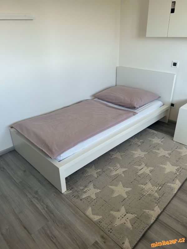 Postel IKEA MALM